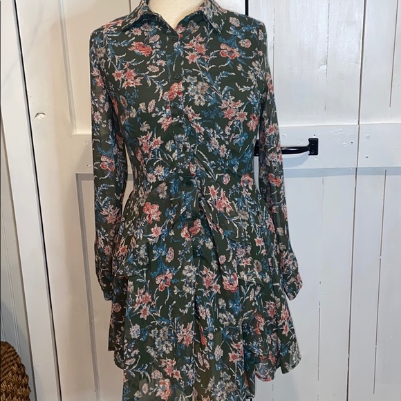Design Lab Lord & Taylor Dresses & Skirts - Design Lab Lord&Taylor Floral Ruffled Dress
